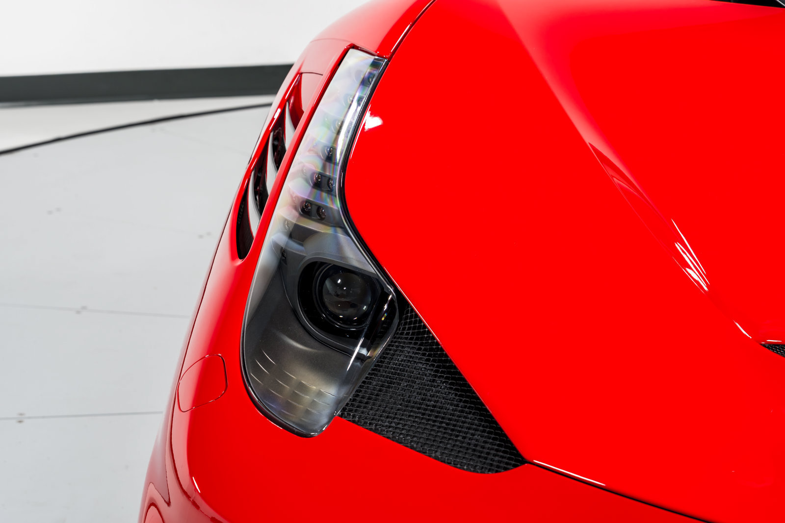 Used 2015 Ferrari 458 Speciale A RWD image 46