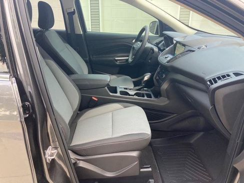 Used 2019 Ford Escape SE FWD image 33