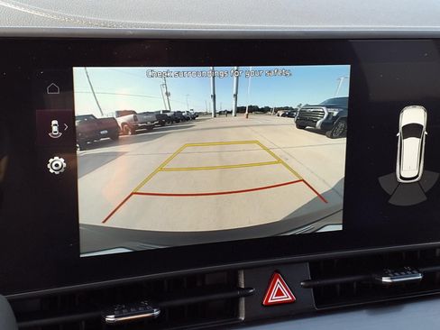 Used 2025 Kia Sportage EX w/ Premium Package FWD image 12