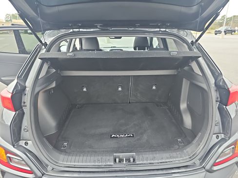 Used 2020 Hyundai Kona Limited w/ Cargo Package image 12