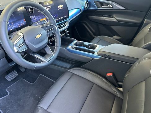 New 2026 Chevrolet Equinox EV LT w/ Convenience Package II FWD image 10