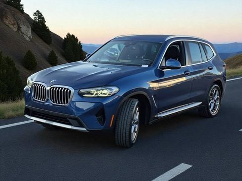 Used 2023 BMW X3 xDrive30i w/ Premium Package w/ZPA image 4