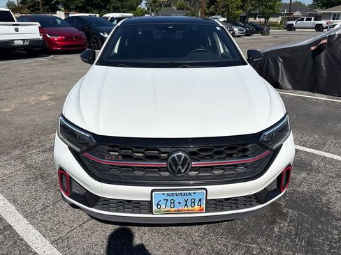 Used 2022 Volkswagen Jetta GLI Autobahn image 2