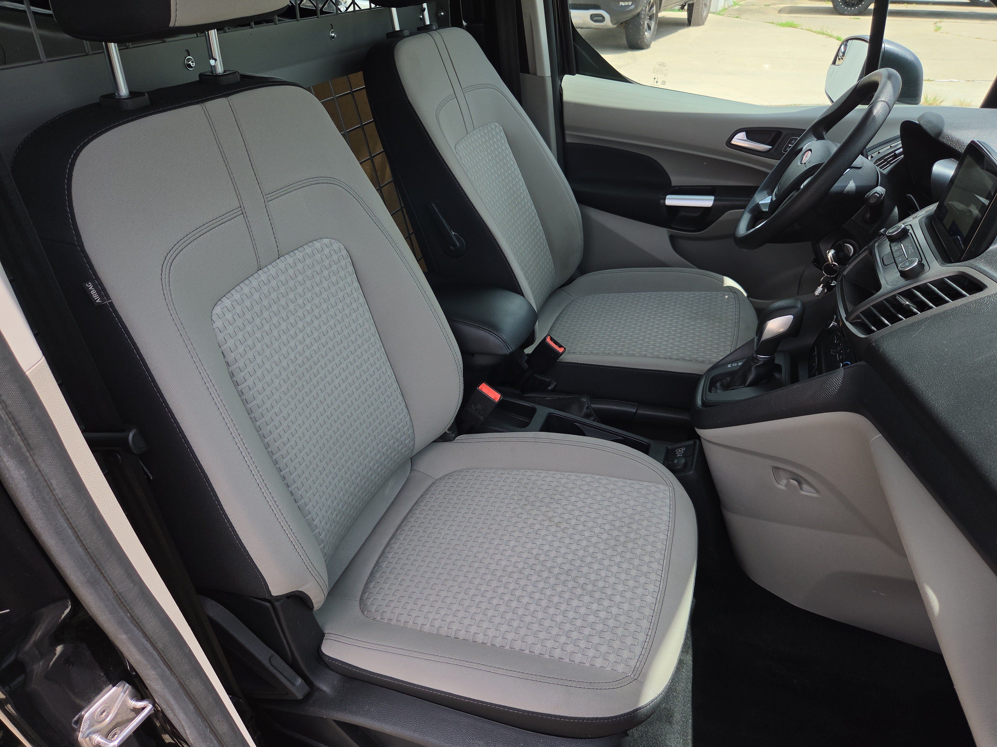 Used 2022 Ford Transit Connect XLT FWD image 10