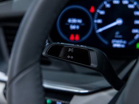 Certified 2024 Porsche 911 Turbo image 40