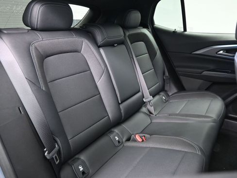 Used 2025 Chevrolet Equinox EV LT w/ Convenience Package image 13