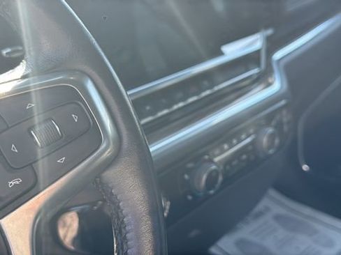 Used 2022 Chevrolet Silverado 1500 LT AWD/4WD image 23