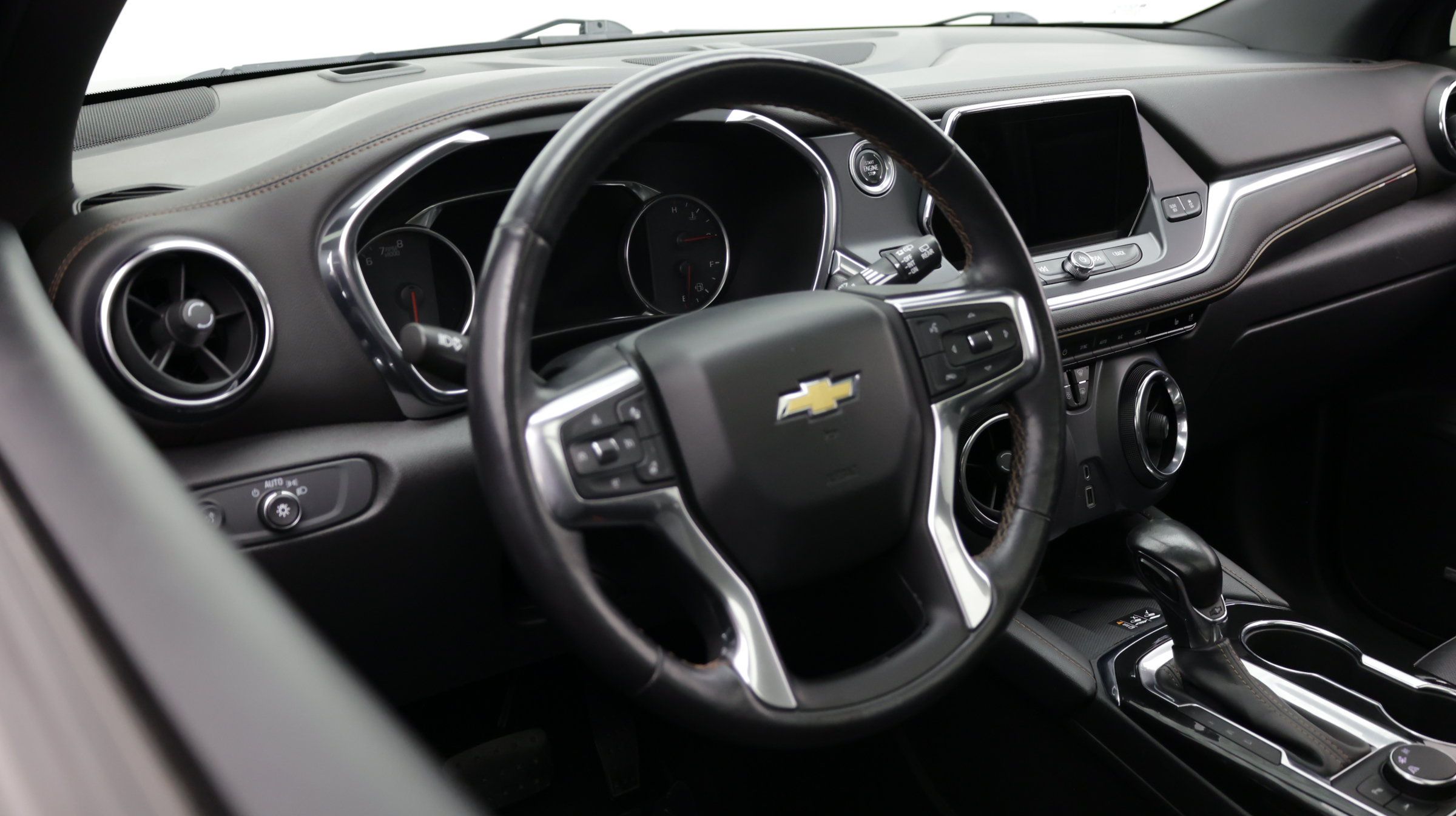 Used 2019 Chevrolet Blazer Premier w/ Sun and Wheels Package FWD image 12