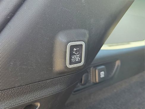 Used 2024 Jeep Grand Cherokee Trailhawk AWD/4WD image 16