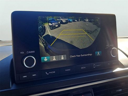 Certified 2025 Honda Pilot Sport image 15