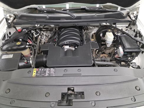 Used 2017 GMC Sierra 1500 SLE w/ Suspension Package, Off-Road AWD/4WD image 52
