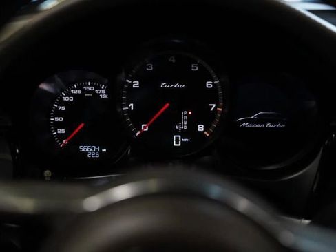 Used 2018 Porsche Macan Turbo AWD/4WD image 10