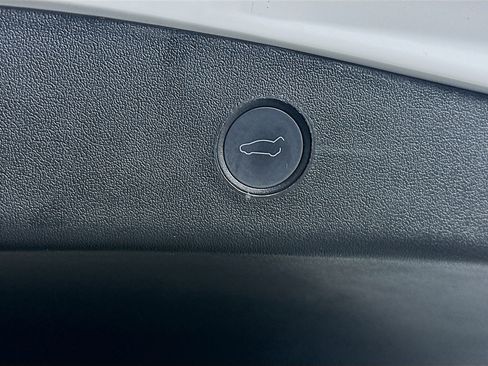 Used 2022 Tesla Model 3 RWD image 27