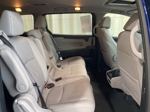 Used 2023 Honda Odyssey EX-L image 16