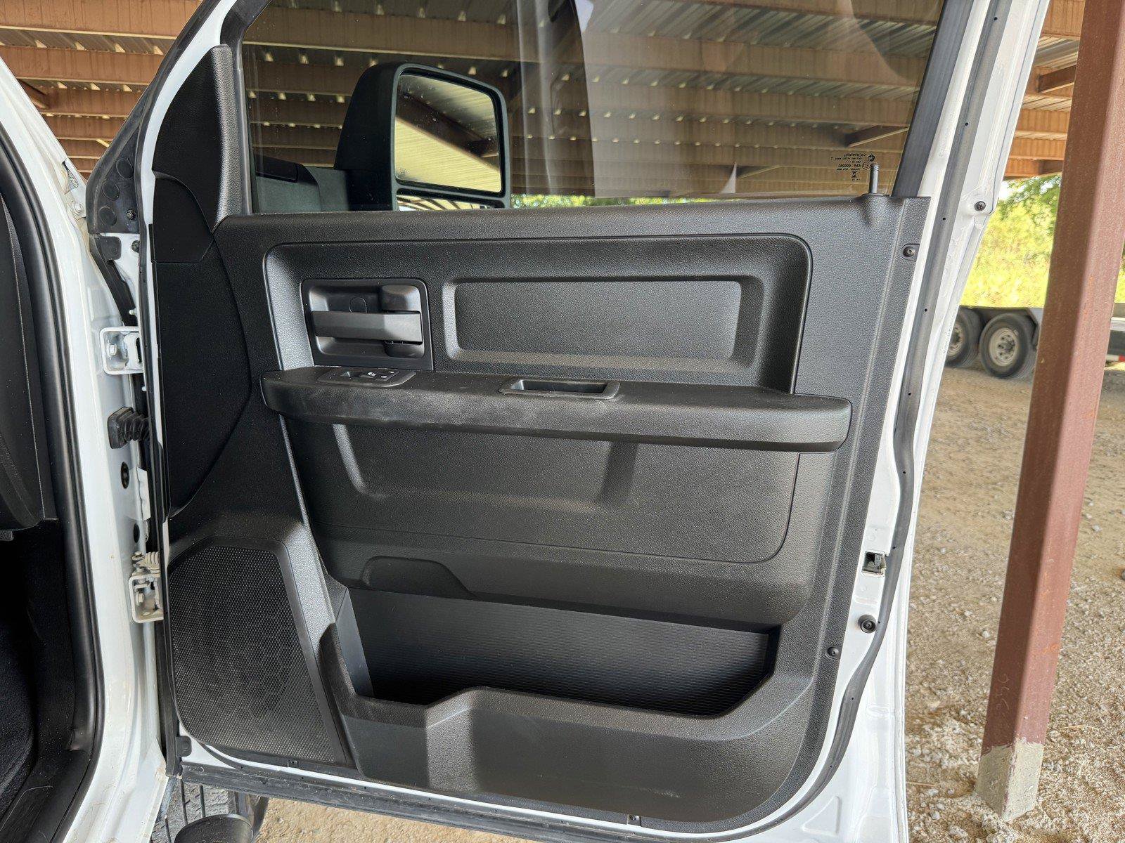 Used 2025 RAM 3500 Tradesman AWD/4WD image 38