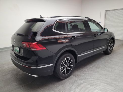 Used 2021 Volkswagen Tiguan SE FWD image 9