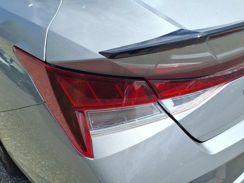 Used 2025 Hyundai Elantra Sport FWD image 15
