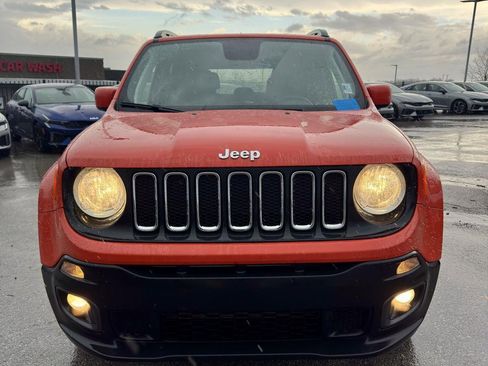 Used 2018 Jeep Renegade Latitude w/ UConnect 8.4 Nav Group image 8