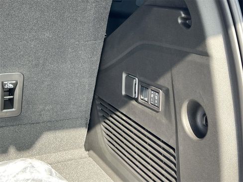 New 2026 GMC Yukon Denali w/ Sun & Power Step Package image 32