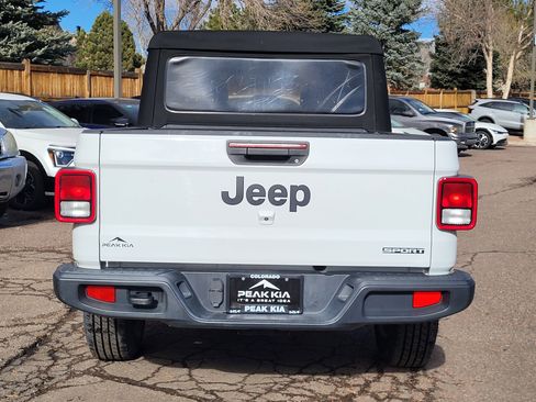 Used 2020 Jeep Gladiator Sport w/ Quick Order Package 24S image 11