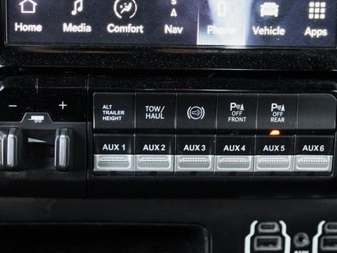 Used 2022 RAM 3500 Limited AWD/4WD image 37