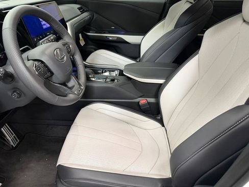 New 2026 Lexus TX 500h AWD image 15