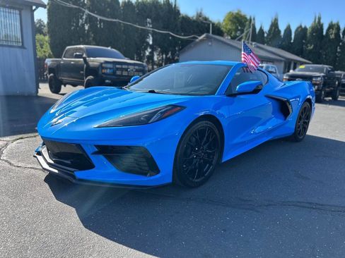 Used 2023 Chevrolet Corvette Stingray Coupe w/ 1LT RWD image 3