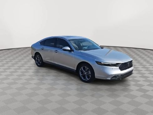 New 2025 Honda Accord EX-L image 2