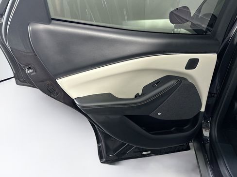 Used 2021 Ford Mustang Mach-E Premium image 26