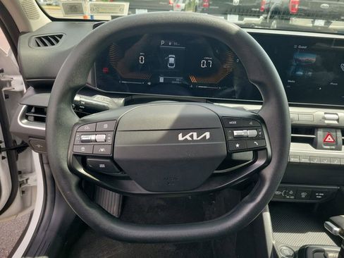 Used 2025 Kia K4 FWD image 23