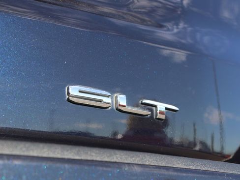 Used 2021 GMC Yukon XL SLT w/ SLT Premium Package image 34