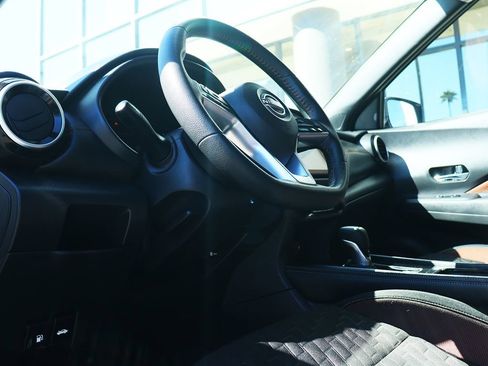 Used 2023 Nissan Kicks SR image 39