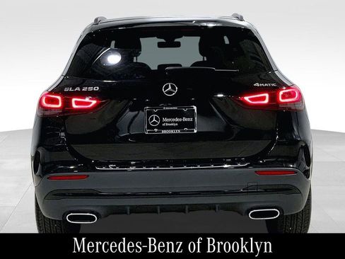 Used 2023 Mercedes-Benz GLA 250 4MATIC image 7