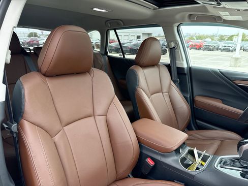 Used 2025 Subaru Outback Touring XT image 27