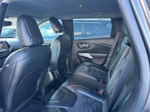 Used 2022 Jeep Cherokee Latitude w/ Trailer Tow Group image 10