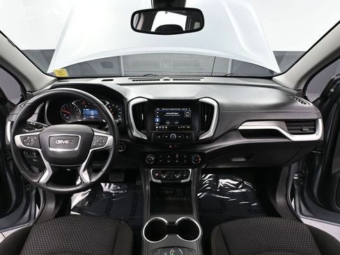 Used 2024 GMC Terrain SLE image 24