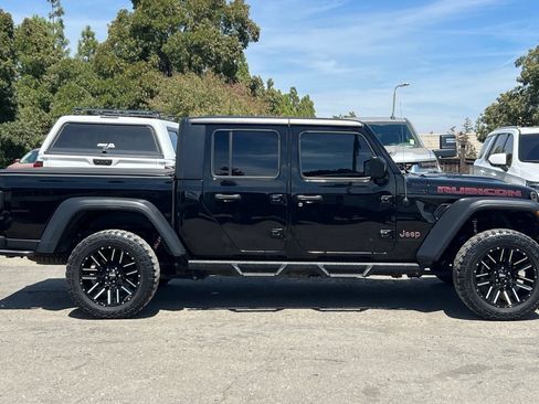 Used 2021 Jeep Gladiator Rubicon w/ Trailer Tow Package AWD/4WD image 3