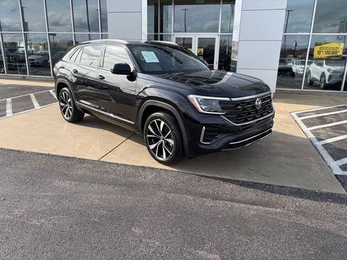 Used 2025 Volkswagen Atlas Cross Sport SEL Premium R-Line image 8