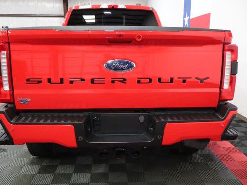 Used 2024 Ford F250 Lariat w/ Lariat Ultimate Package AWD/4WD image 4