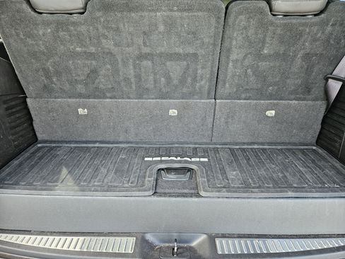 Used 2016 Cadillac Escalade Platinum image 33