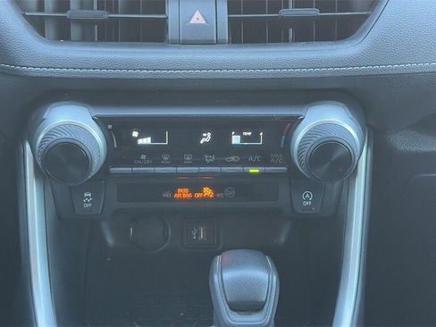 Used 2024 Toyota RAV4 LE image 22
