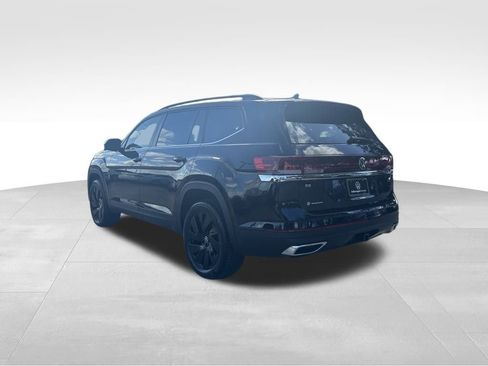 New 2026 Volkswagen Atlas SE FWD image 3