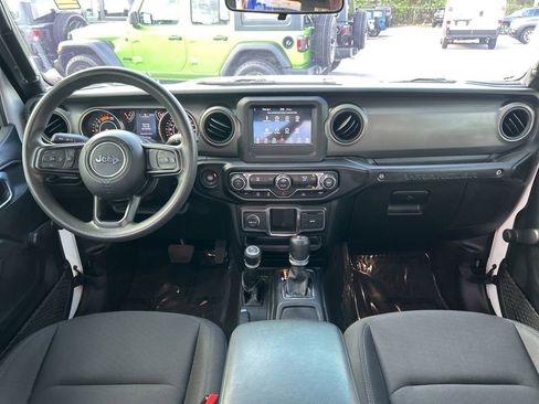 Used 2022 Jeep Wrangler Unlimited Sport image 31