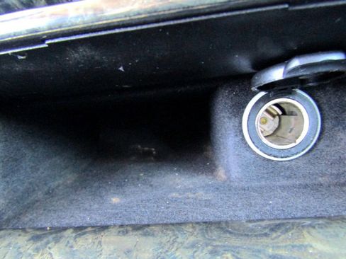 Used 2016 Chrysler 300 C image 20