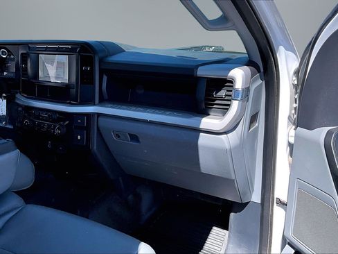 Used 2023 Ford F550 4X4 2dr Regular Cab 145.3-205. image 24