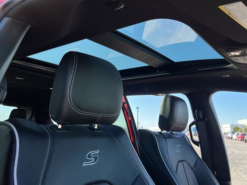 Used 2026 Chrysler Pacifica Limited w/ Uconnect Theater Family Group image 31