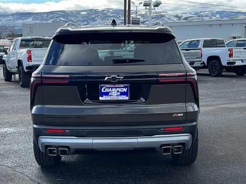 Certified 2025 Chevrolet Traverse Z71 w/ Enhanced Driving Package image 6