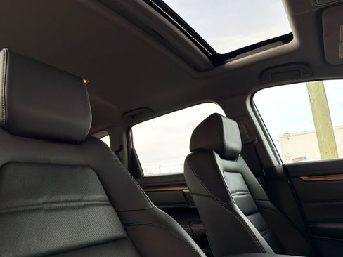 Used 2018 Honda CR-V Touring image 16