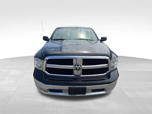 Used 2018 RAM 1500 Classic SLT w/ Luxury Group AWD/4WD image 2