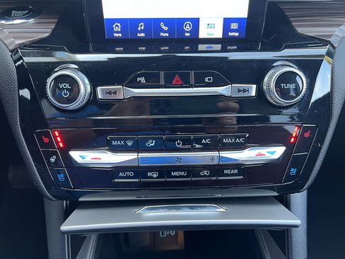 Used 2022 Ford Explorer Limited w/ Limited Technology Package image 27